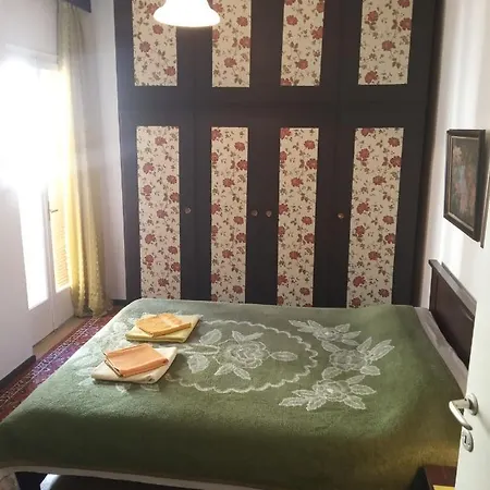 Cosy Penthouse -up To 6 Guests- In The Centre! Apartment *
